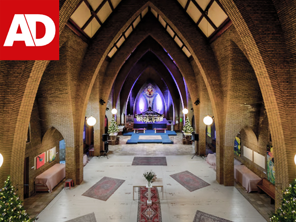KAPEL VOL SPELENDE KINDEREN